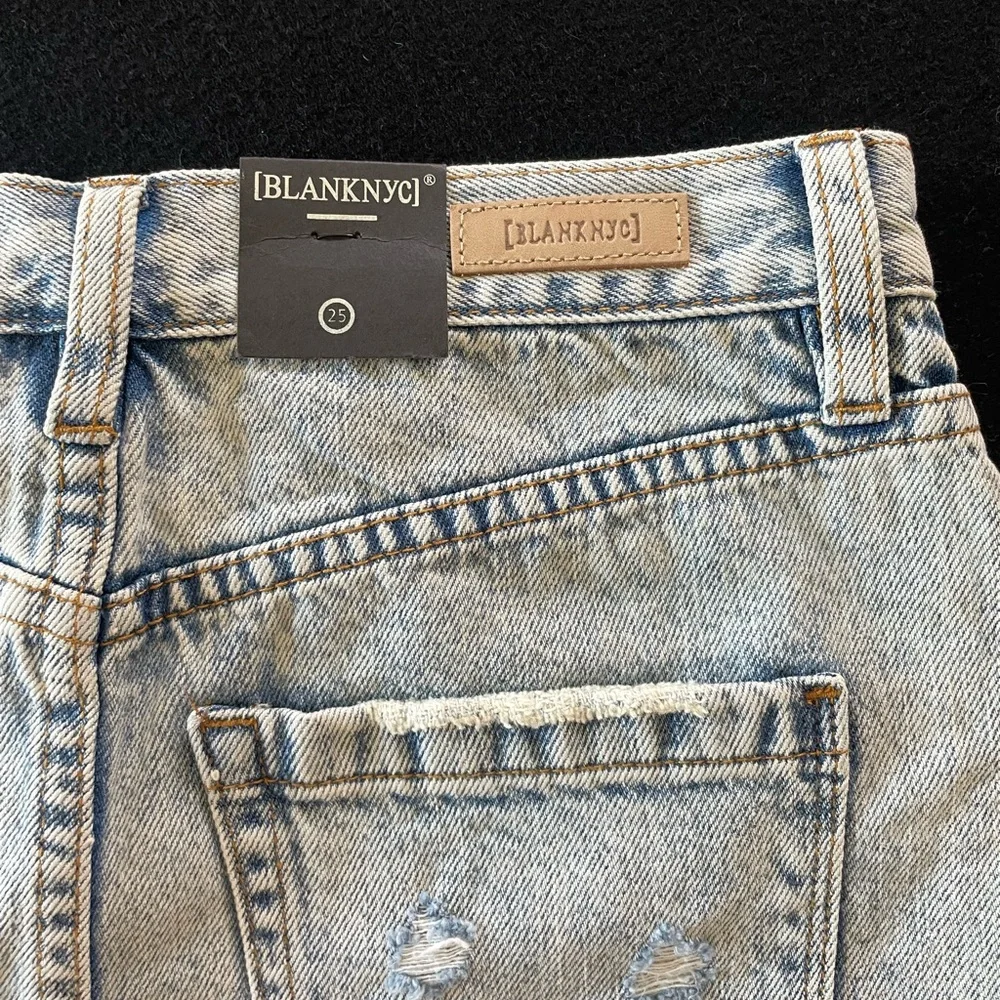 NWT‎ Blank NYC Distressed Wash Mom Denim Shorts